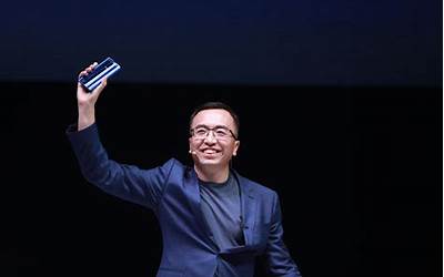 中国智能手机市场第一！赵明：荣耀正面应对华为苹果竞争 我们无惧会更强